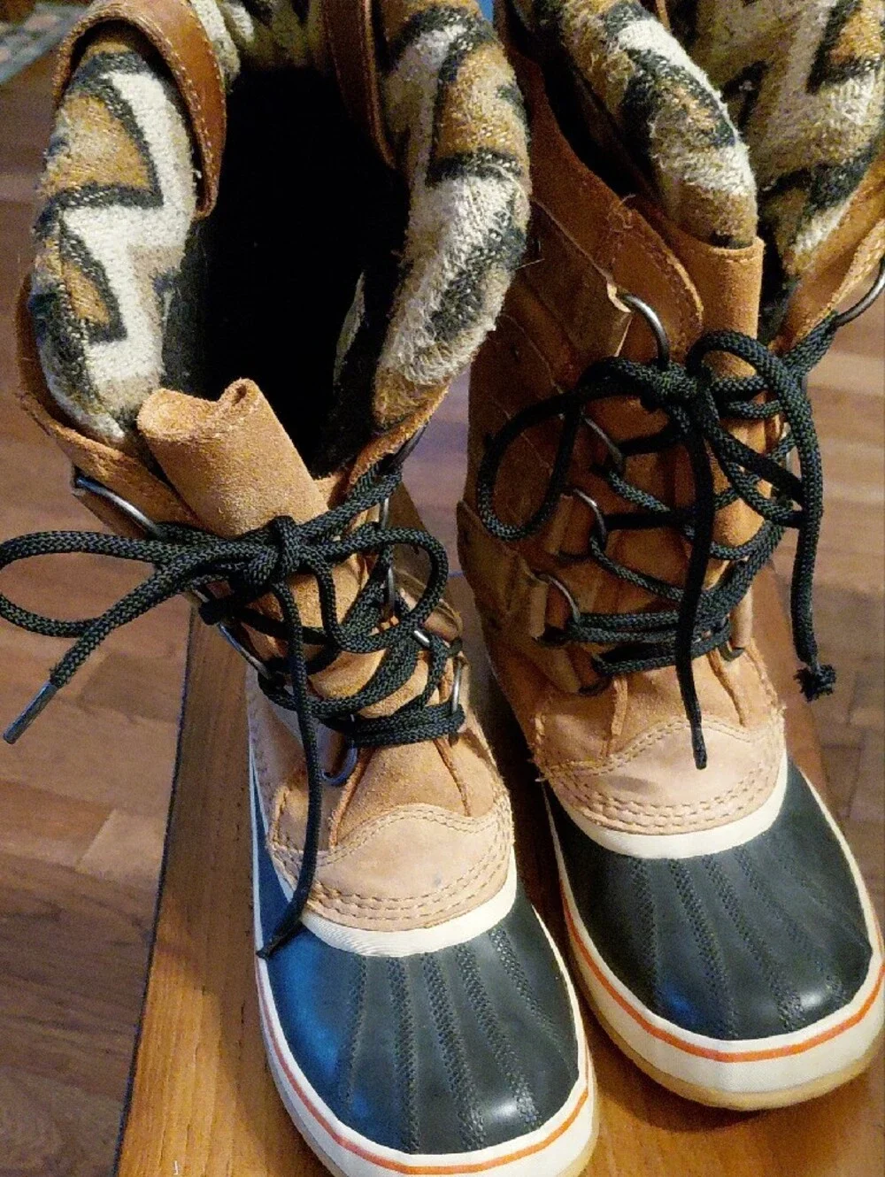 Sorel Brown and Black Lace-Up Waterproof Winter Boots-Size 8